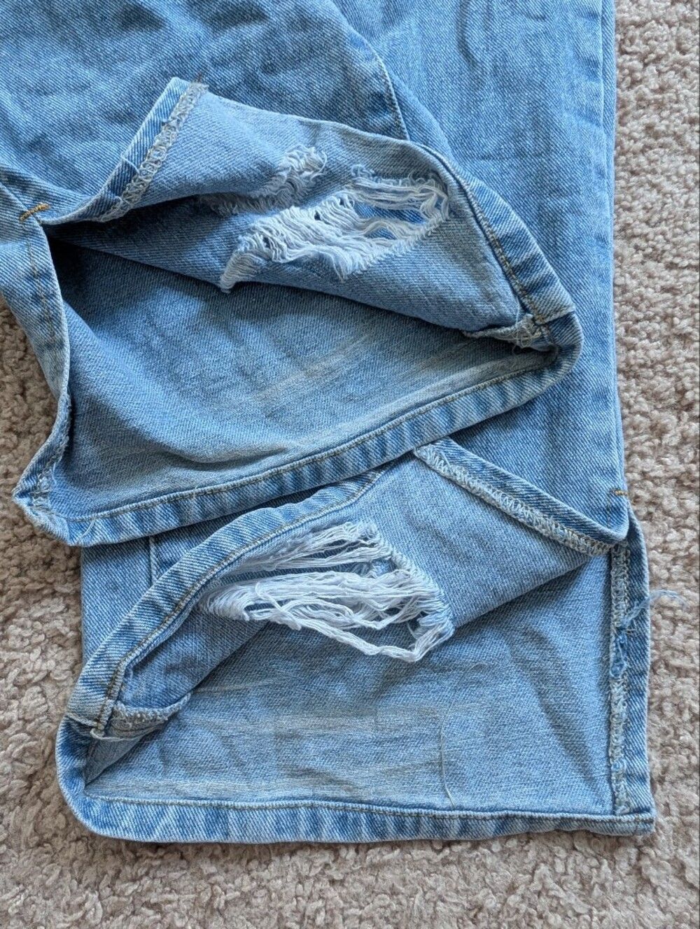 Prettylittlething Women Light Blue Distress Split Hem Straight Leg Jean Size 12 - Picture 7 of 12